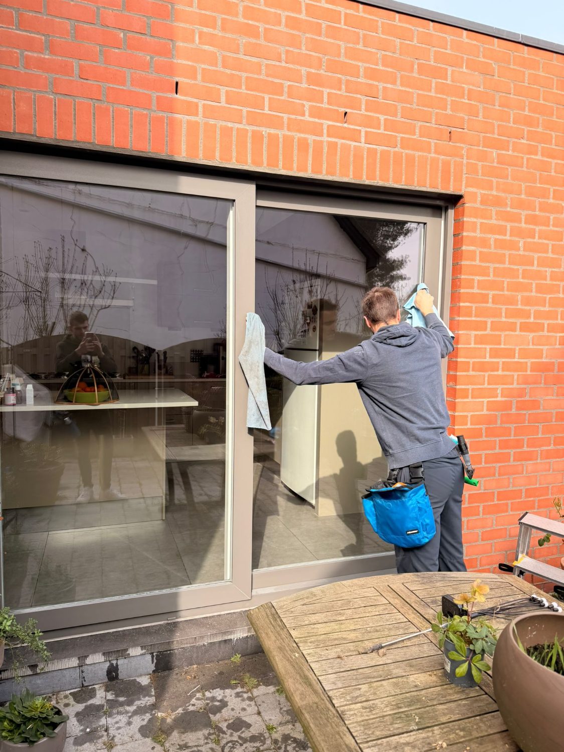 Nettoyage des surfaces vitrées d’un bâtiment professionnel